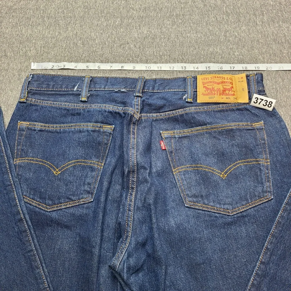 Levi's 501 Jeans Mens 40x34 Dark‎ Blue Excellent Straight Leg Button Fly Denim